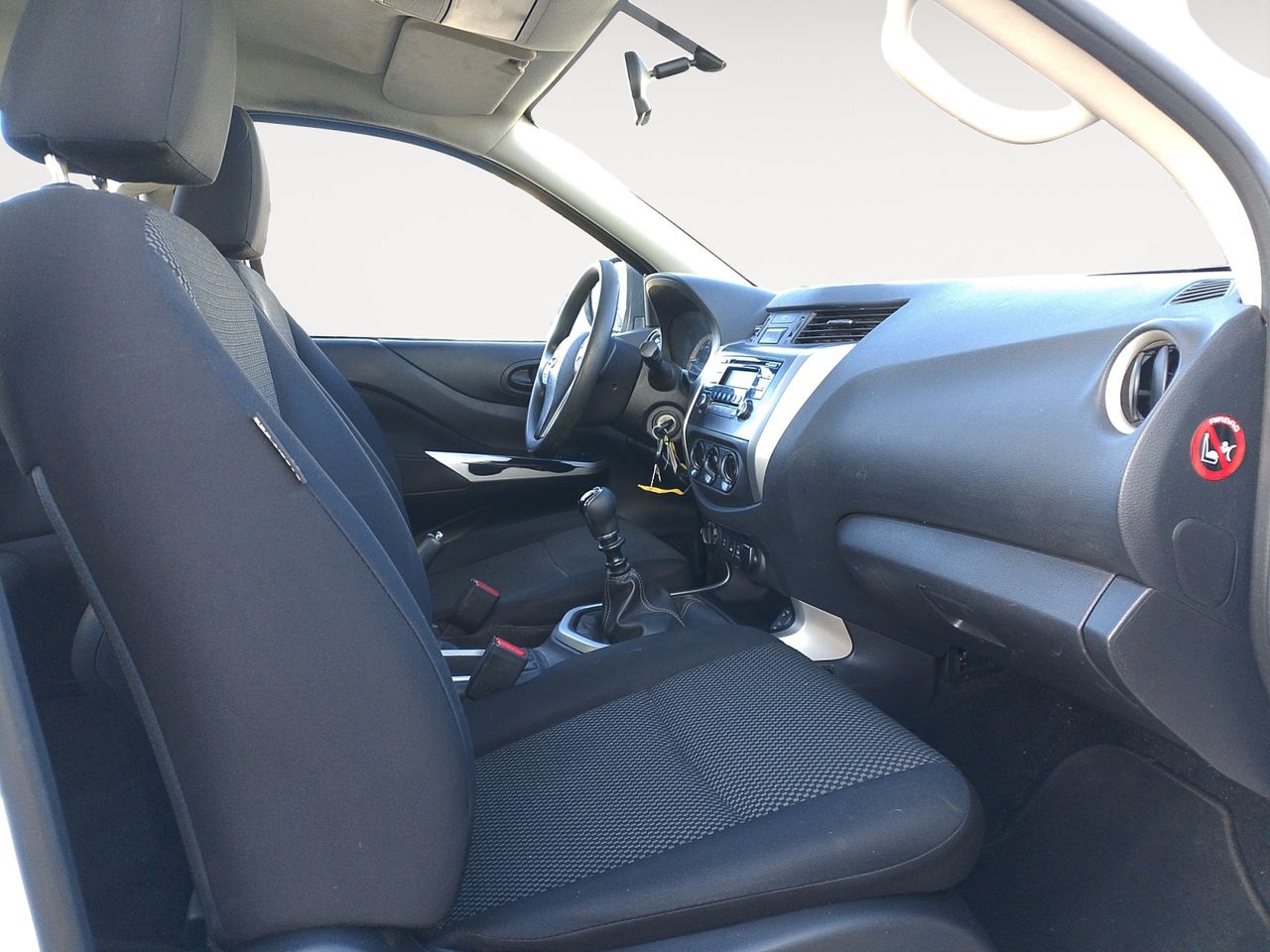 Nissan Navara Visia Double Cab 4x4 - foto 11