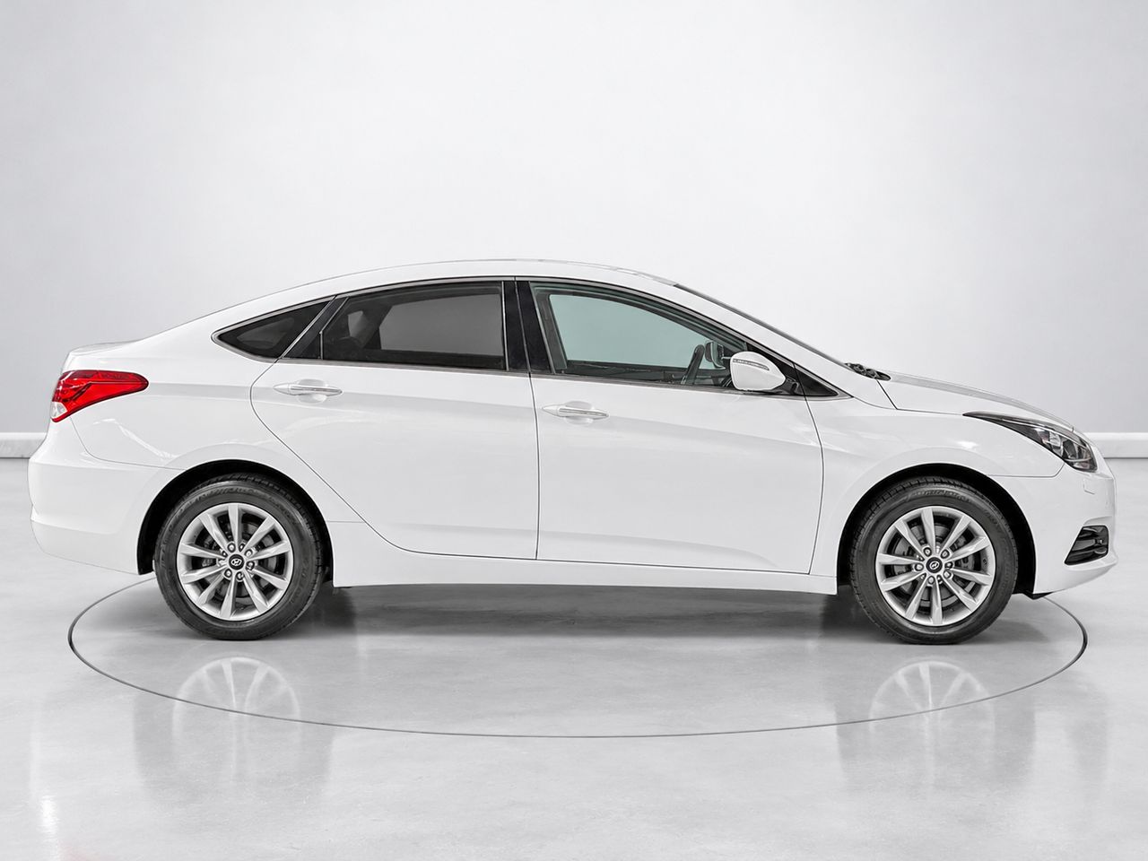 Hyundai i40 1.7 CRDI BlueDrive Tecno 85 kW (115 CV) - foto 2