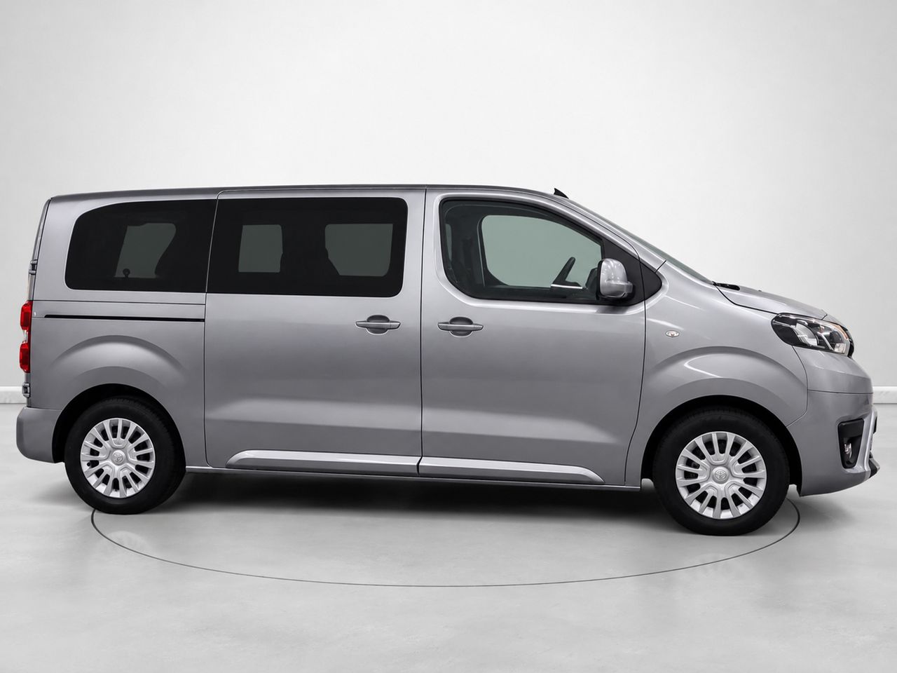Toyota Proace Verso 2.0D VX Shuttle 107 kW (145 CV) - foto 2