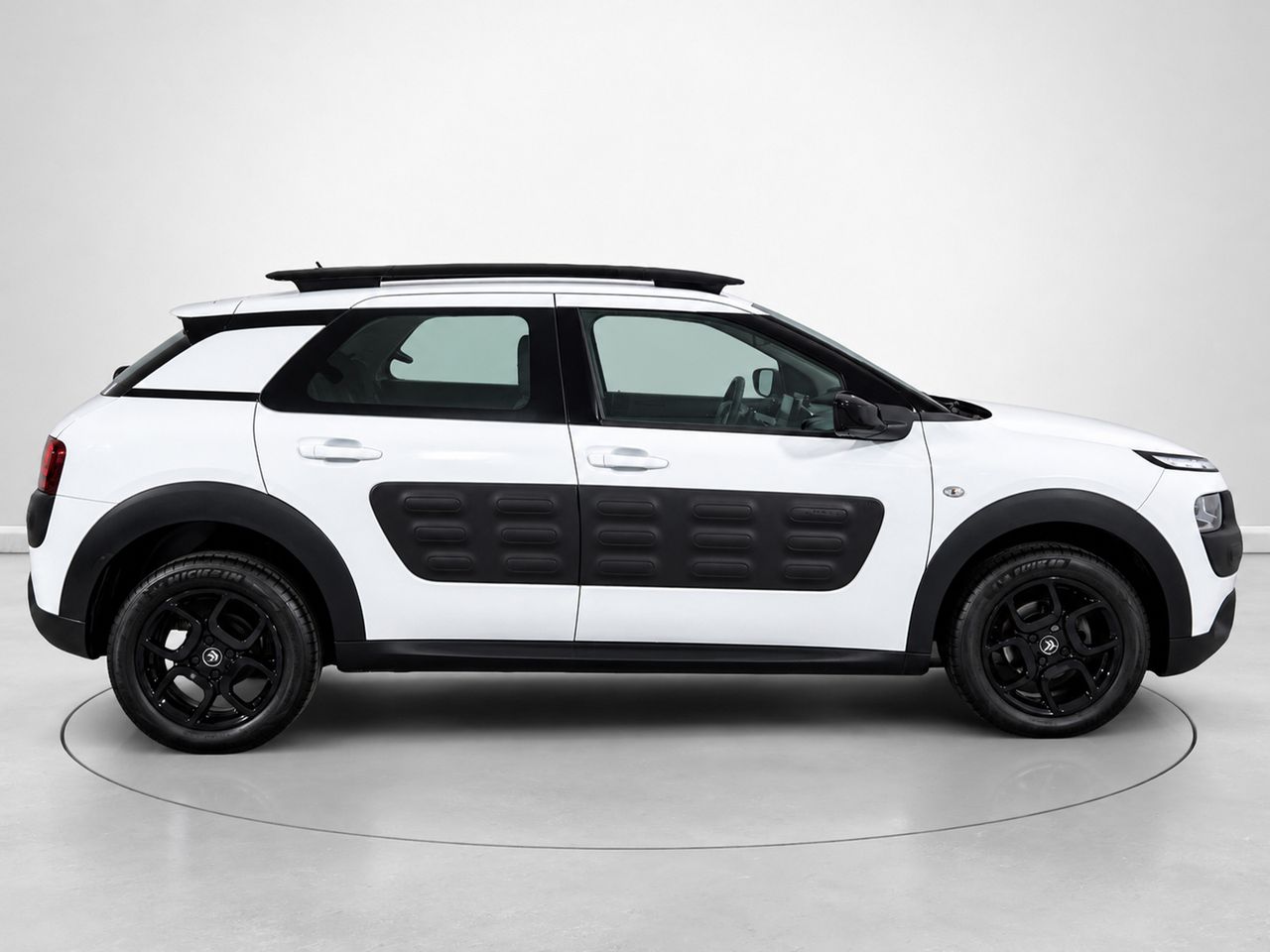 Citroën C4 Cactus e-HDI 92 Feel ETG6 68 kW (92 CV) - foto 2