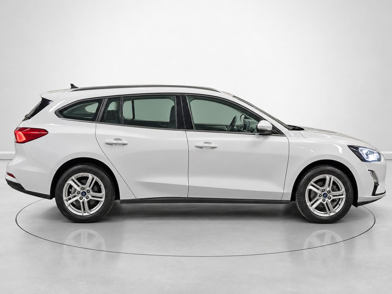 Ford Focus SportBreak 1.5 Ecoblue Trend+ Auto 88 kW (120 CV) - foto 2