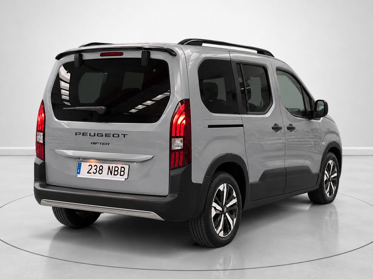 Peugeot Rifter BlueHDi 130 S&S Allure Long EAT8 96 kW (130 C - foto 3