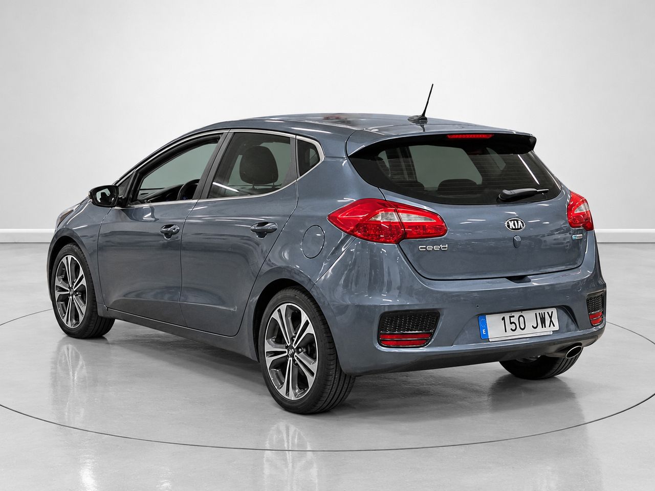 Kia Ceed 1.6 CRDi VGT x-Tech16 Eco-Dynamics 100 kW (136 CV) - foto 5