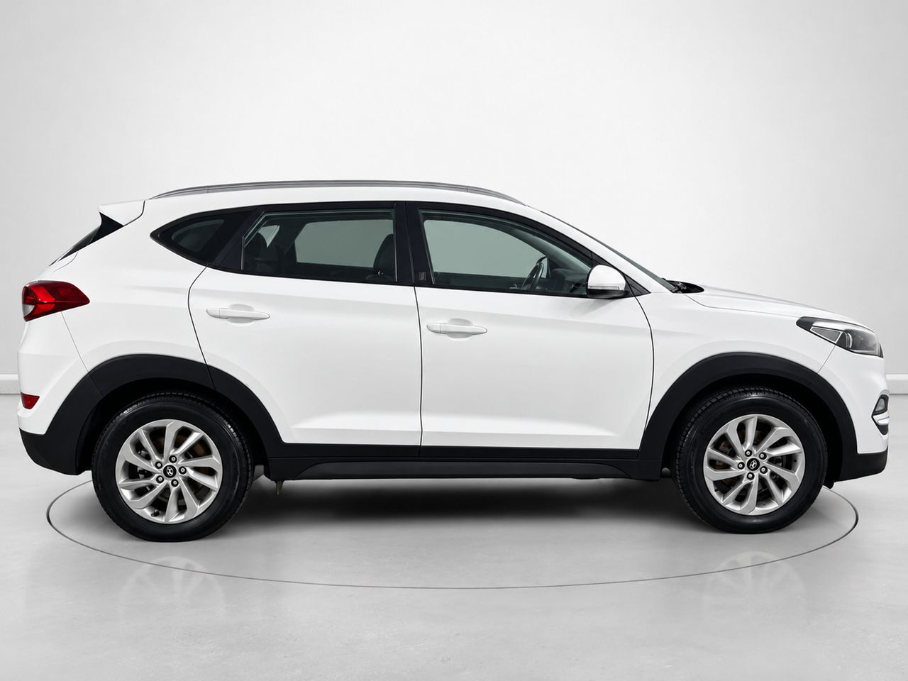 Hyundai Tucson 1.7 CRDI BlueDrive 25 Aniversario 4x2 84 kW ( - foto 2