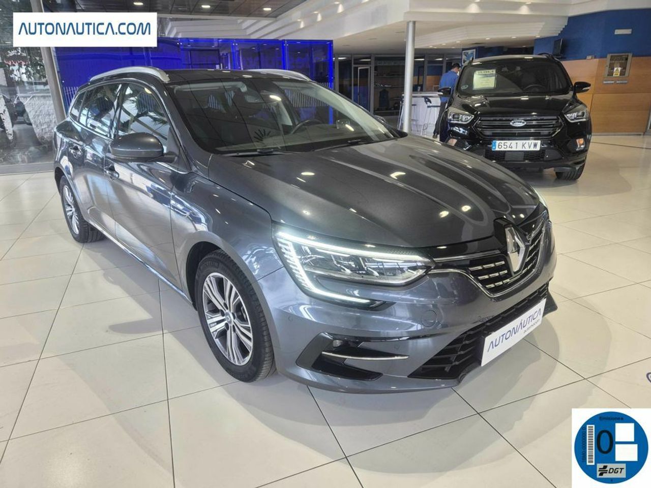 Reposacabezas delanteros regulables  de segunda mano - renault megane sport tourer 2022 /