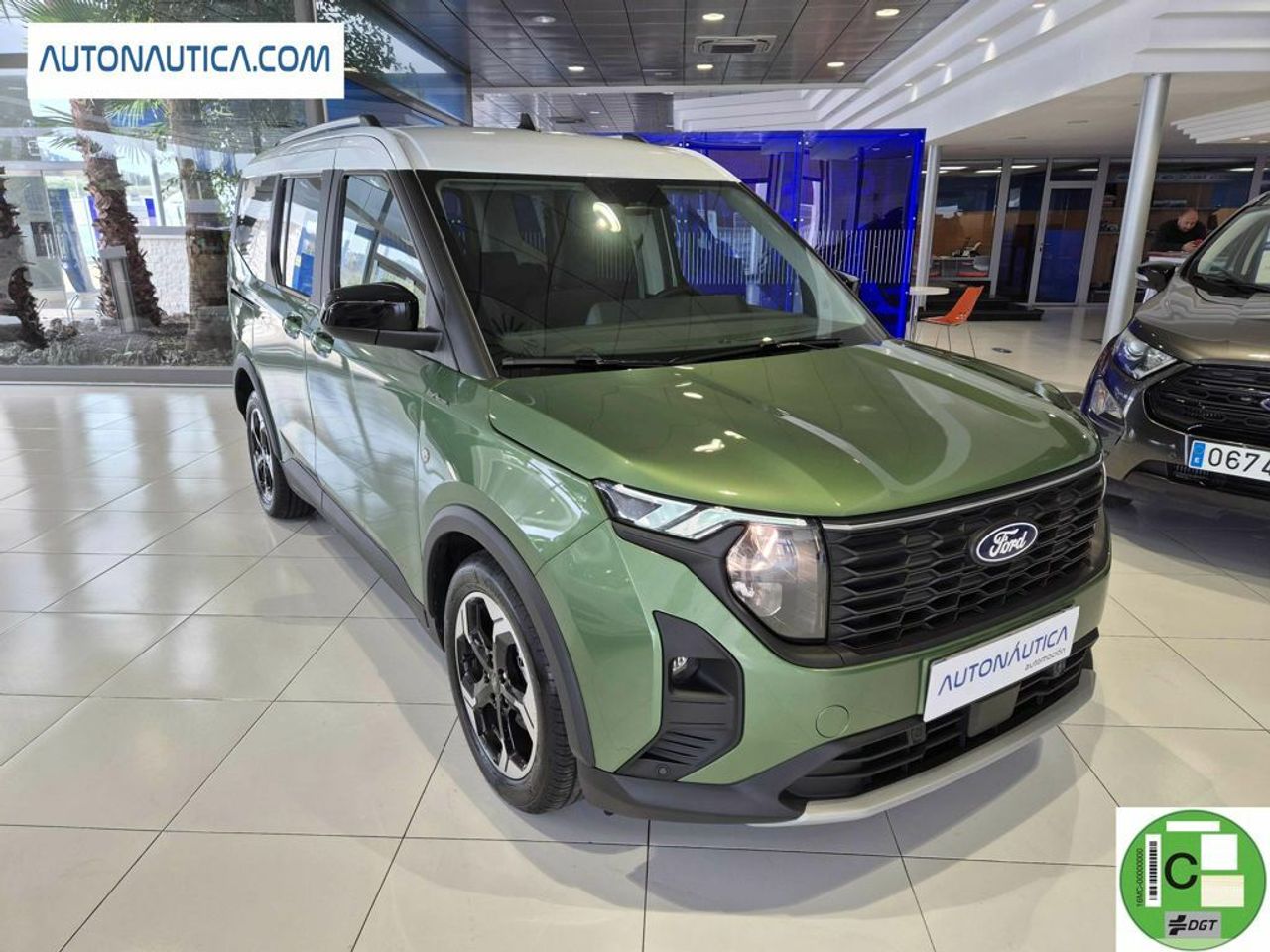 ford tourneo courier 2024 /