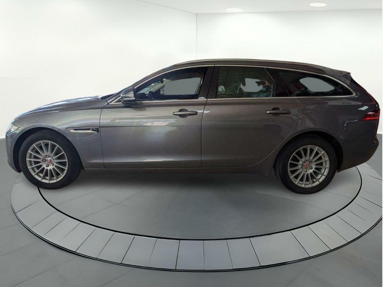 jaguar xf 2019 / foto grande (3)
