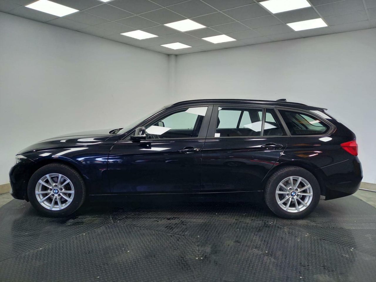 BMW Serie 3 REEKS TOURING 318D (100 KW) 5D - foto 7