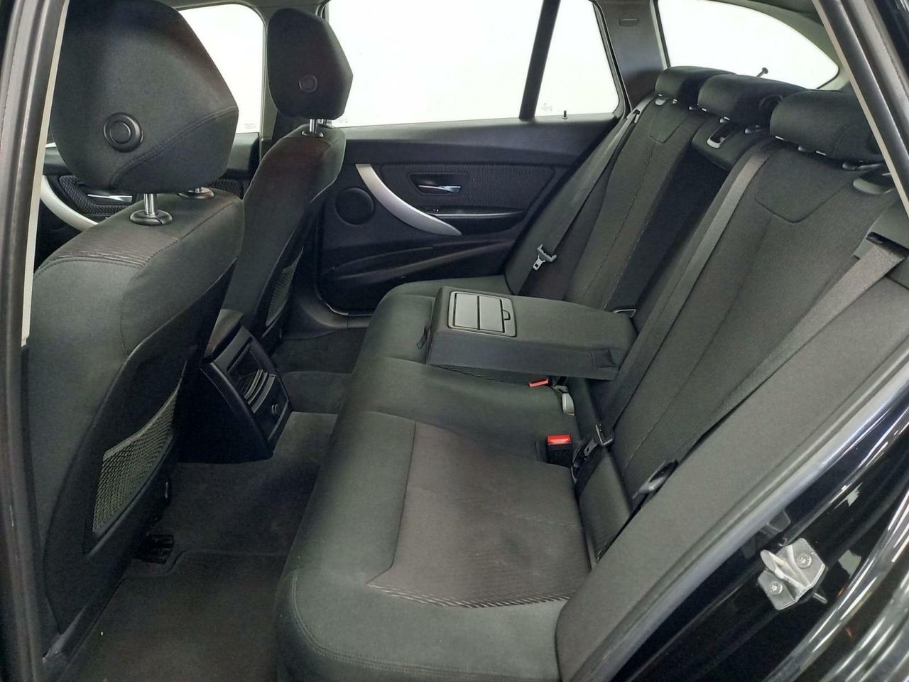 BMW SERIE 3 REEKS TOURING 318D (100 KW) 5D - foto 8