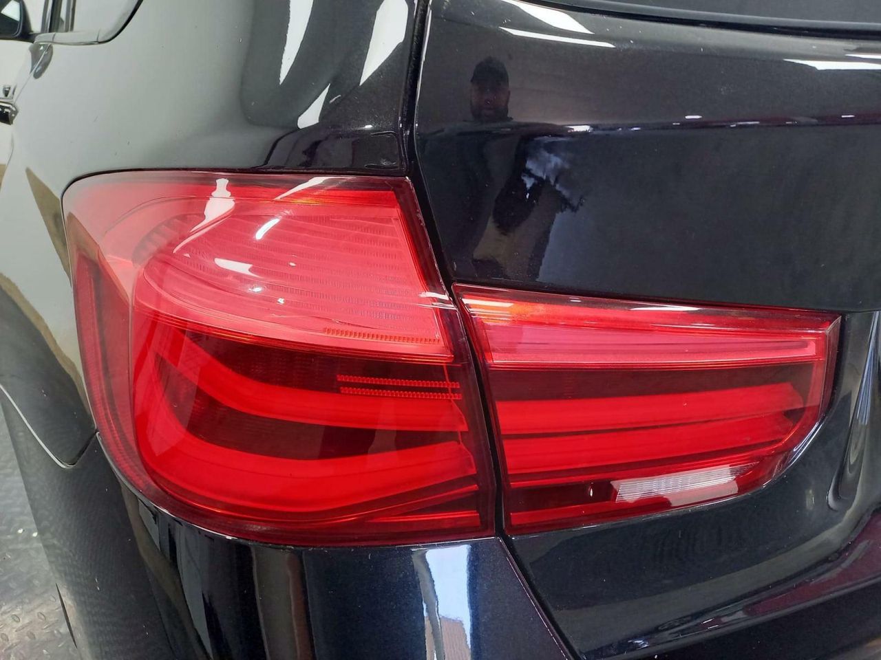 BMW SERIE 3 REEKS TOURING 318D (100 KW) 5D - foto 19