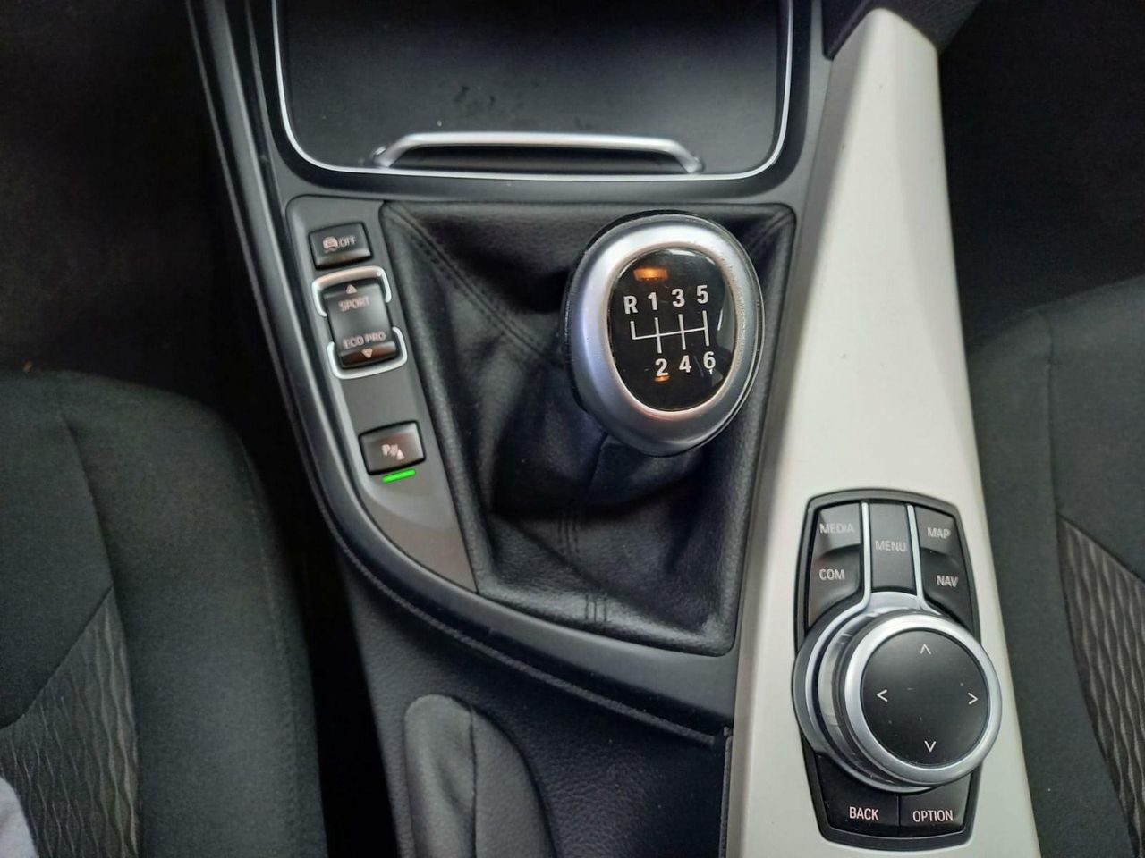 BMW SERIE 3 REEKS TOURING 318D (100 KW) 5D - foto 11