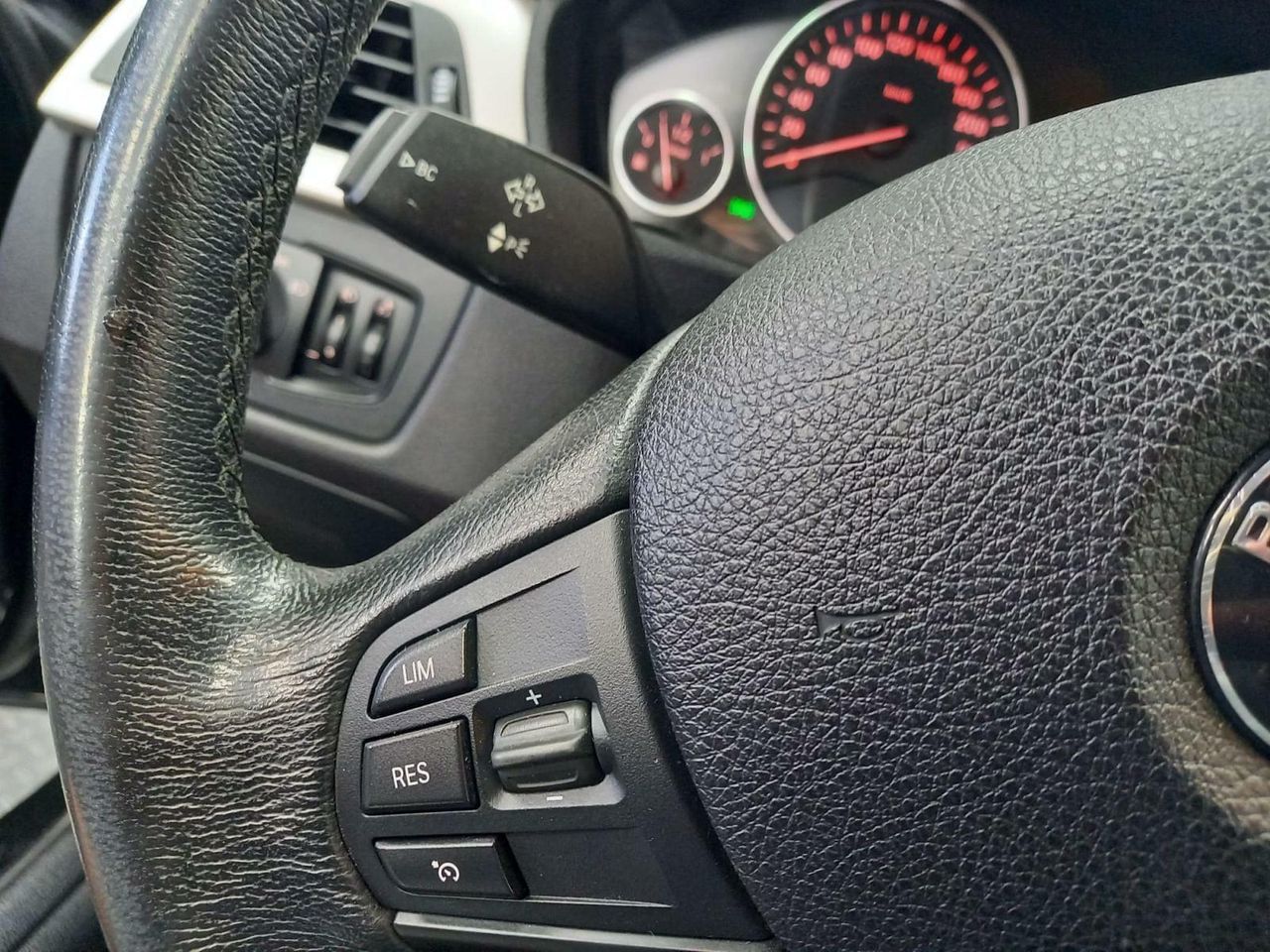 BMW SERIE 3 REEKS TOURING 318D (100 KW) 5D - foto 34