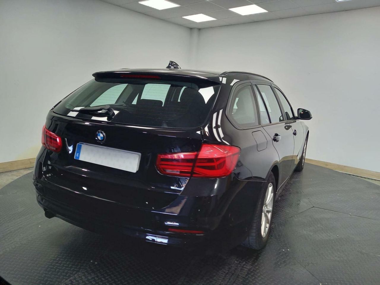 BMW SERIE 3 REEKS TOURING 318D (100 KW) 5D - foto 4