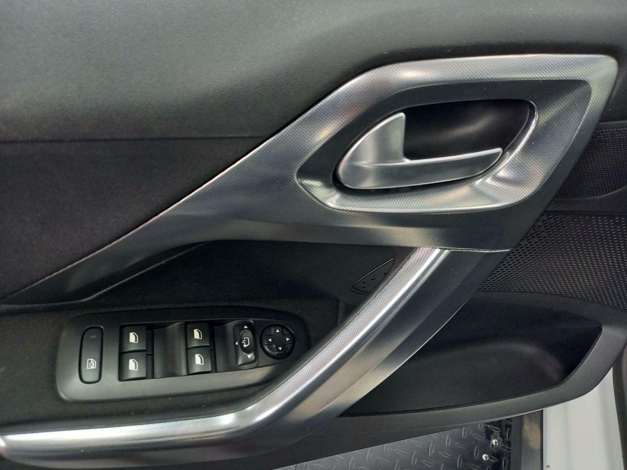 PEUGEOT 2008 Allure BlueHDi 73KW (100CV) S&S - foto 25