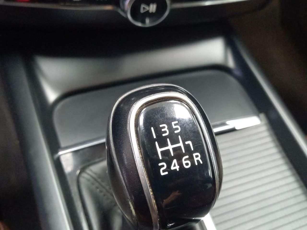 VOLVO XC60 2.0 D3 MOMENTUM PRO ADBLUE - foto 9