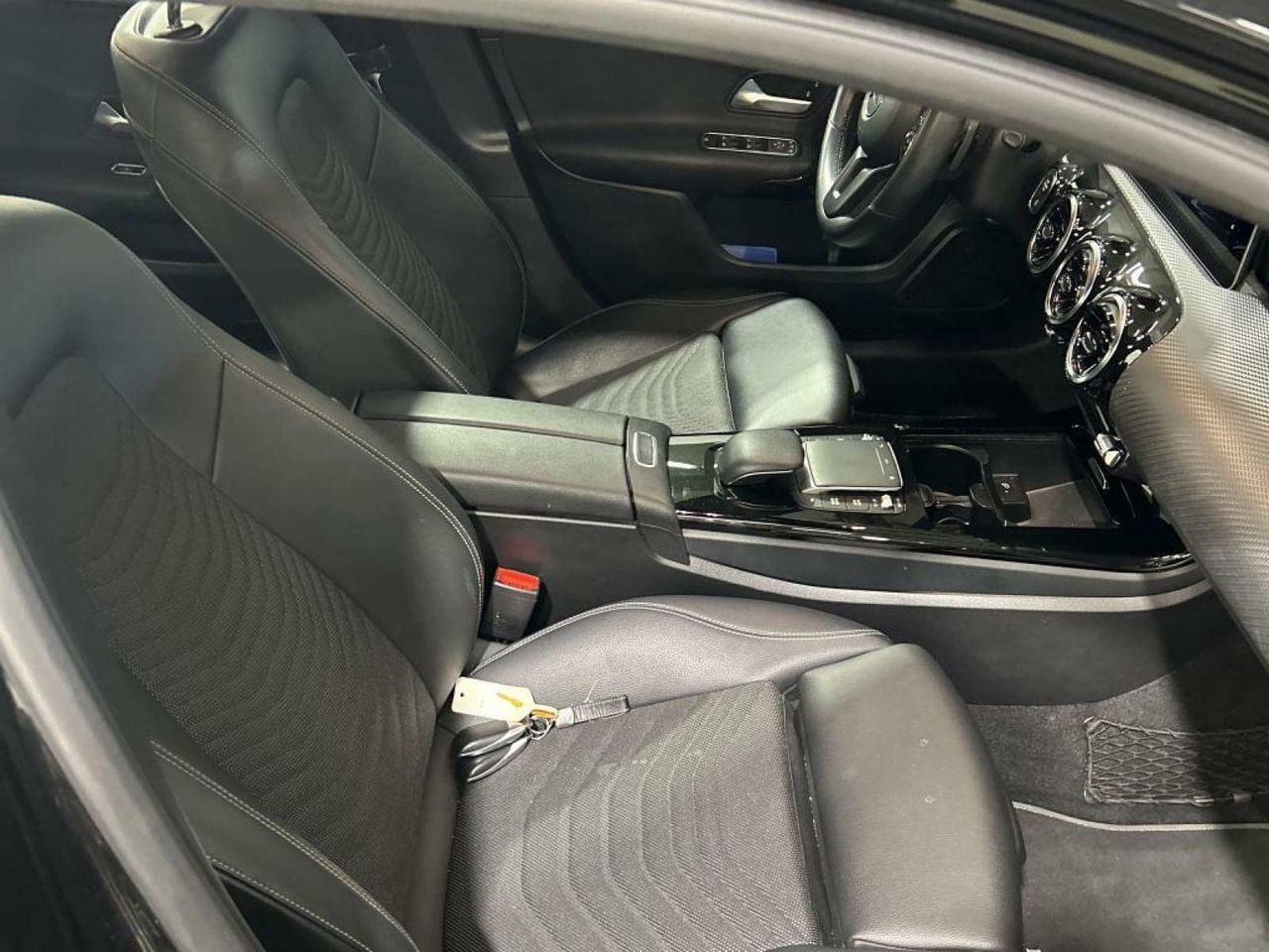 mercedes clase a 2020 / foto grande (3)