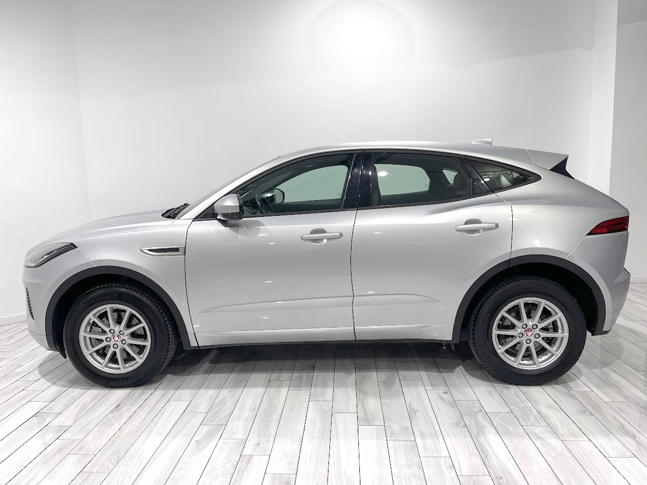 jaguar e-pace 2019 / foto grande (3)