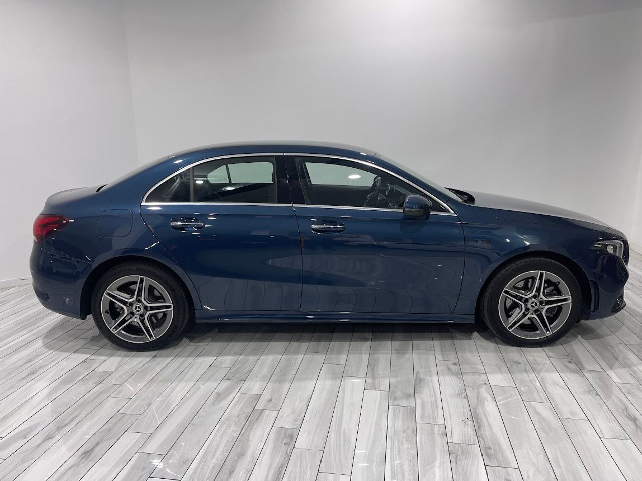 mercedes clase a 2021 / foto grande (3)