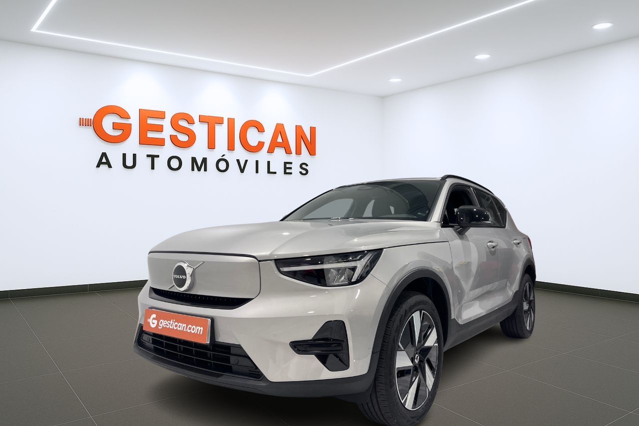 volvo xc40 2023 /