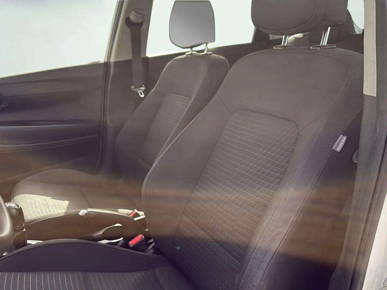 Hyundai i20 1.2 MPI Essence - foto 11