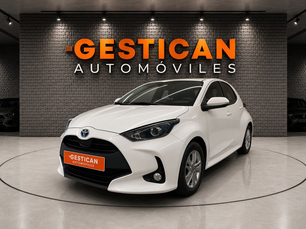 Toyota Yaris 1.5 120H Business Plus