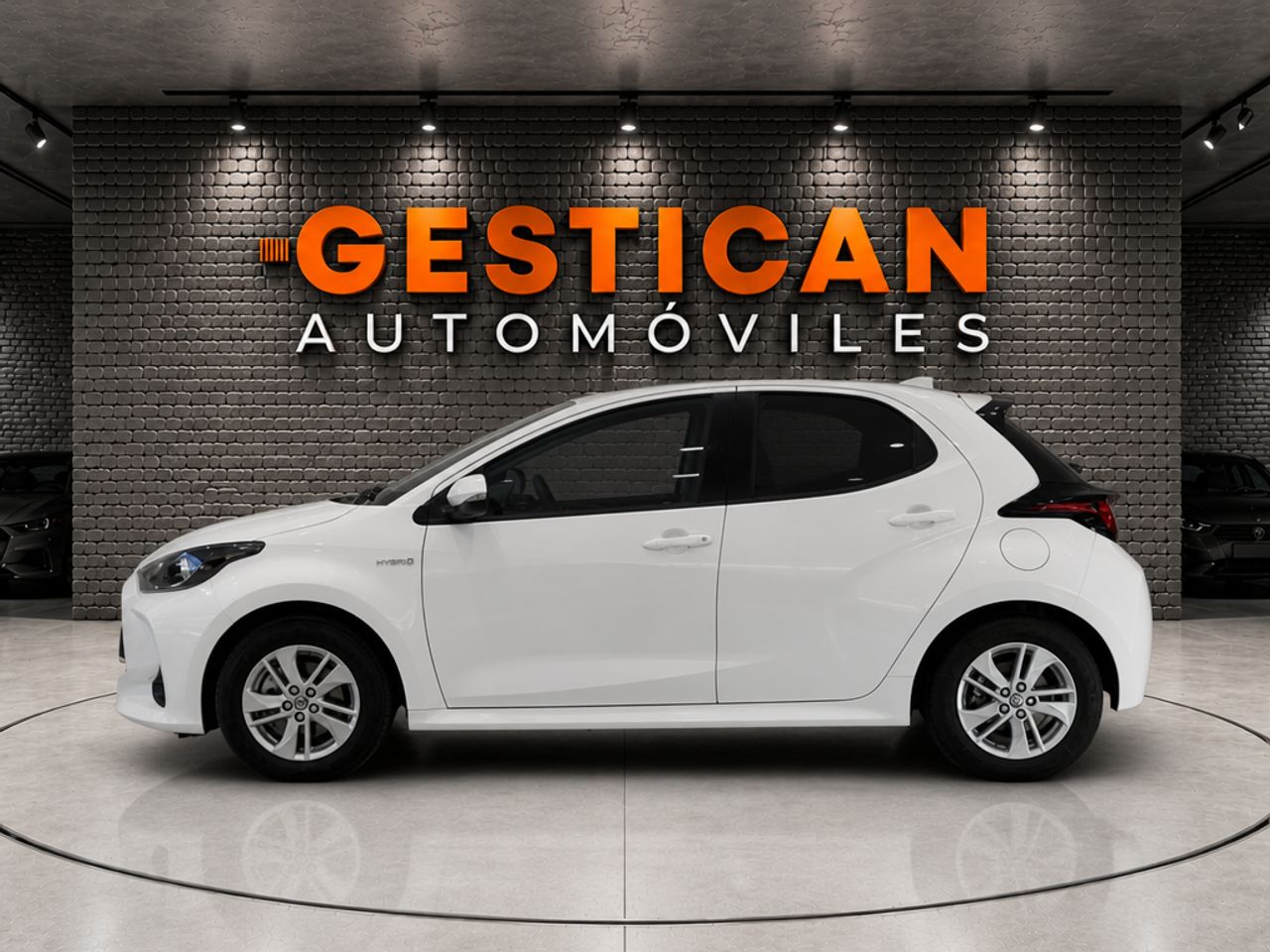 Toyota Yaris 1.5 120H Active Tech - foto 5