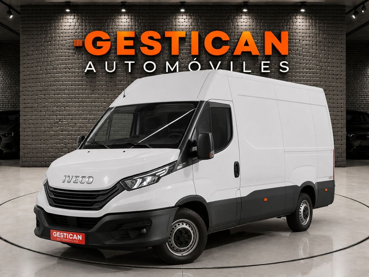 Iveco Daily furgón 2.3 TD 35S 16 A8 V 3520L/H2 12 M3