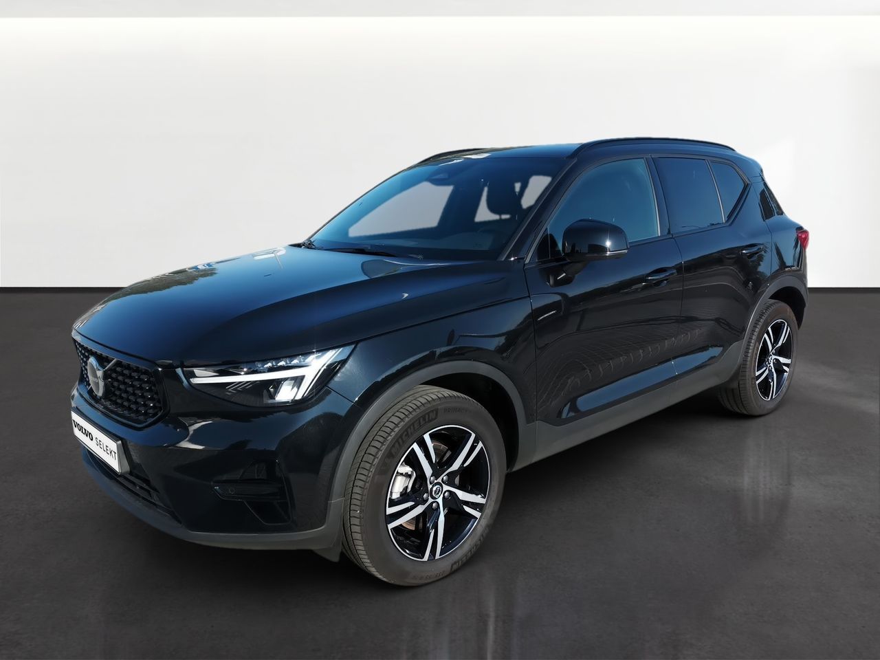 Volvo XC40 2.0 B3 MHEV PLUS DARK DCT 163 5P
