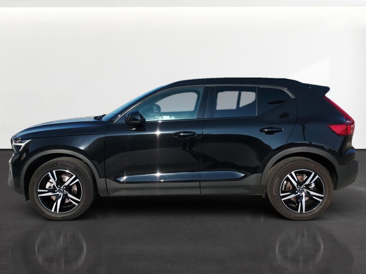 Volvo XC40 2.0 B3 MHEV PLUS DARK DCT 163 5P - foto 3