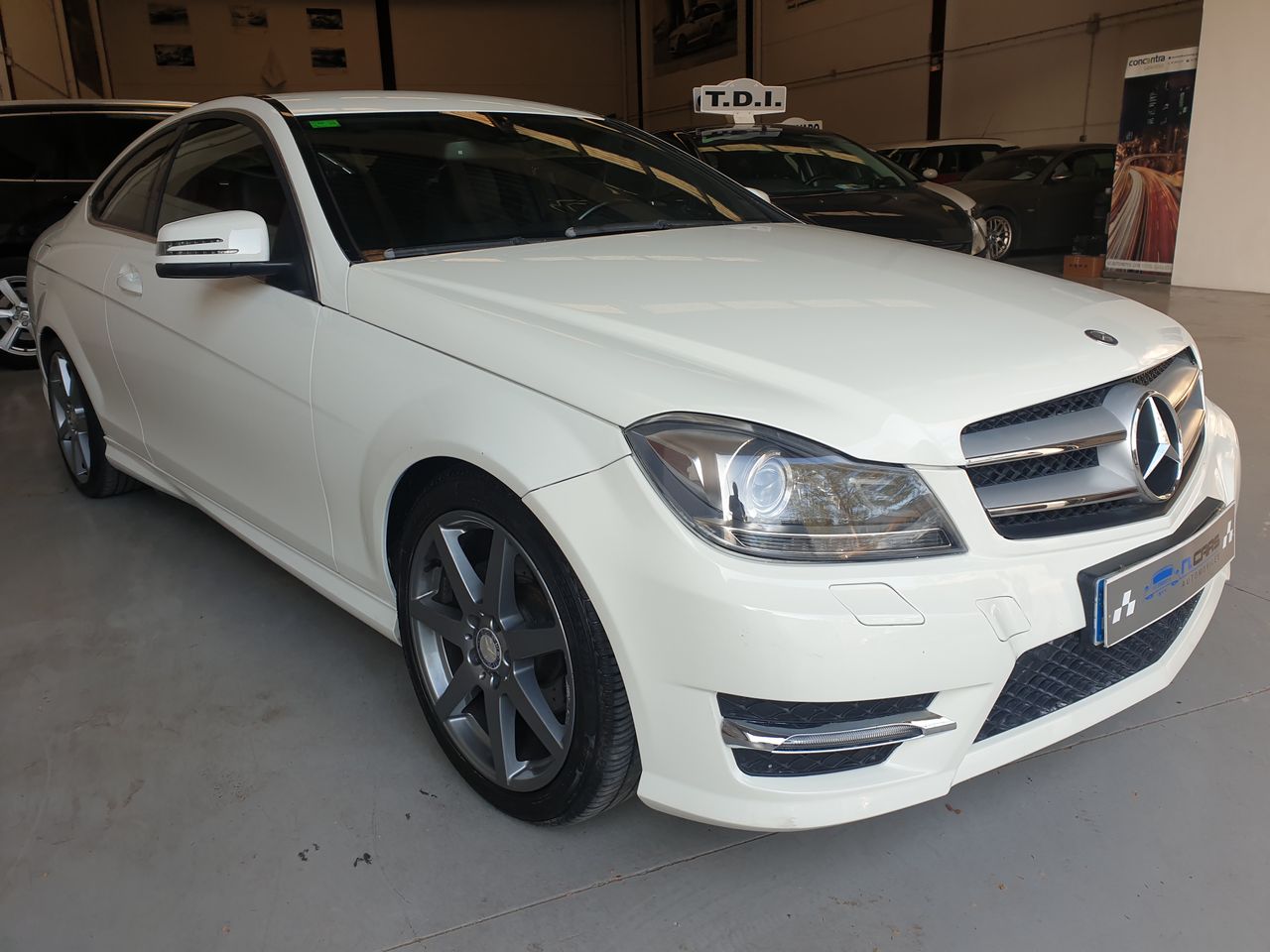 mercedes clase e 2012 / foto grande (3)