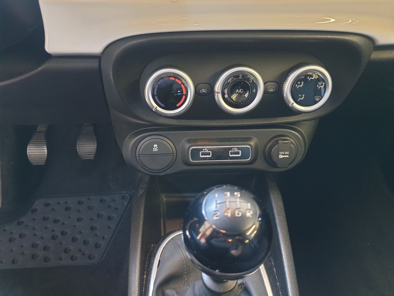 Fiat 500L Cross 1.4 16v 95cv  - Foto 9