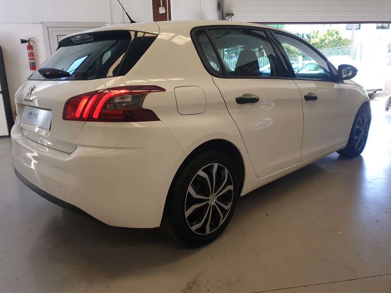 Peugeot 308 Access BlueHdi 100 6 Vel.  - Foto 5