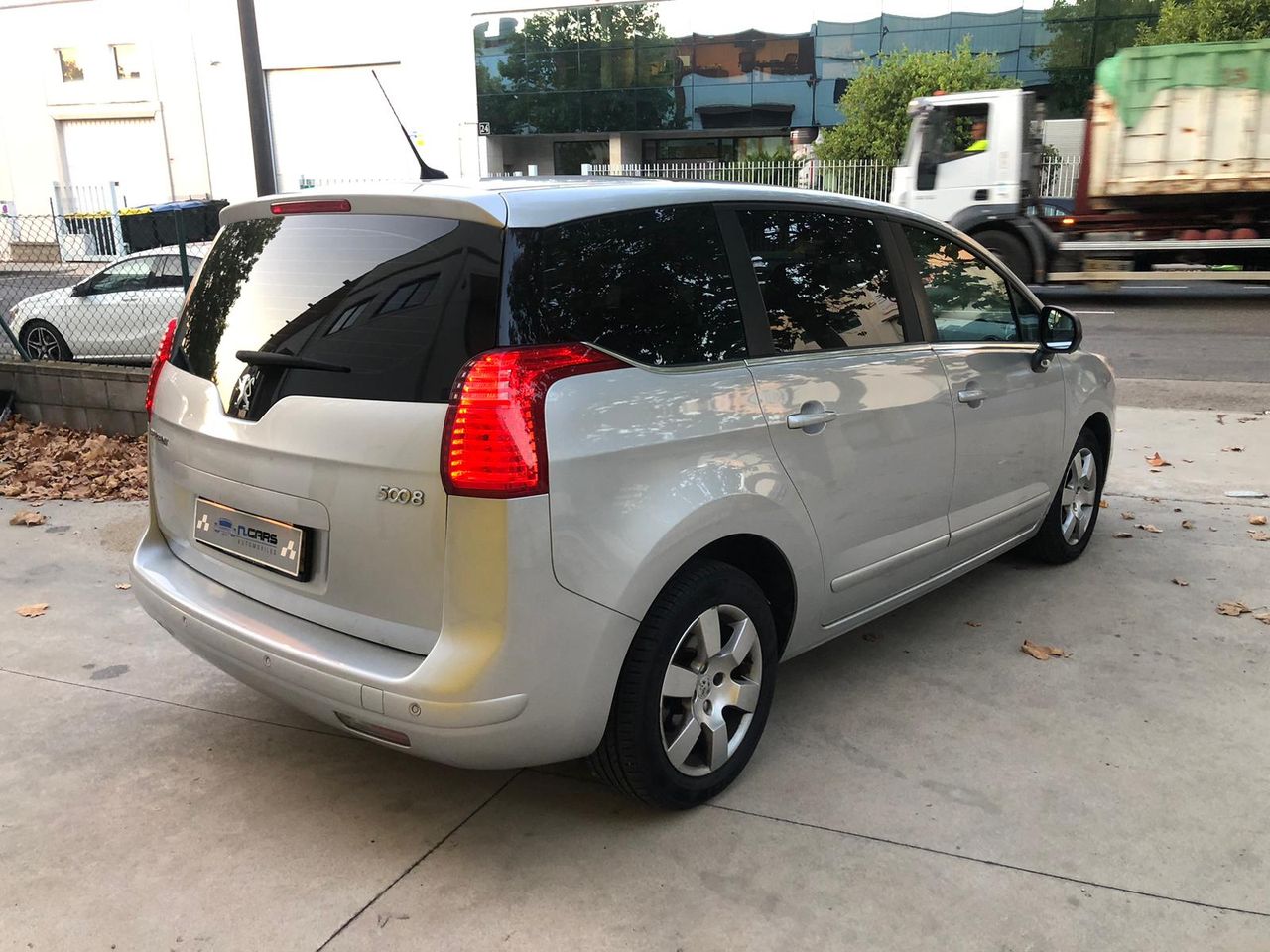 Peugeot 5008 PEUGEOT 5008 1.6 HDI 110 cv  - Foto 6