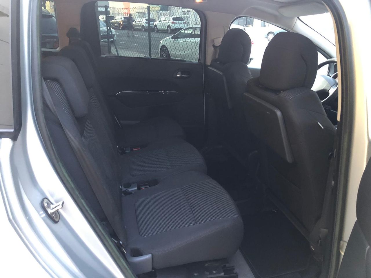 Peugeot 5008 PEUGEOT 5008 1.6 HDI 110 cv  - Foto 7