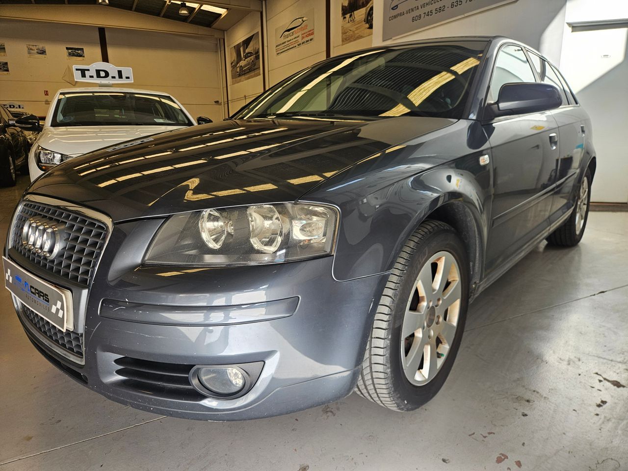 Audi A3 2.0 TDI Attraction - Foto 13