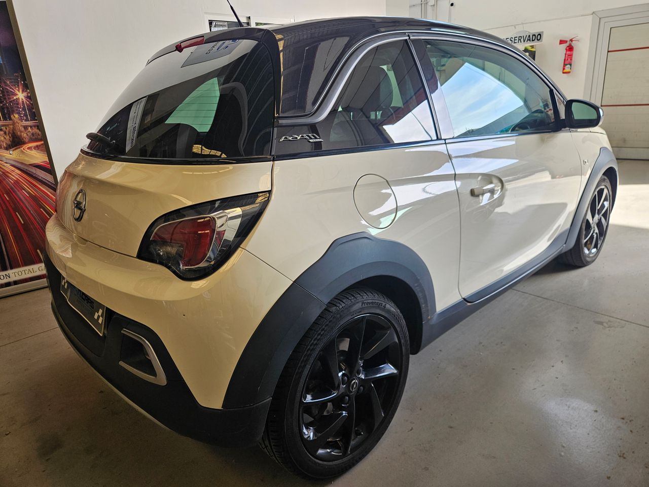 Opel Adam ADAM ROCKS 1.0 ECOTEC Direct Injection Turbo 115 CV - Foto 5