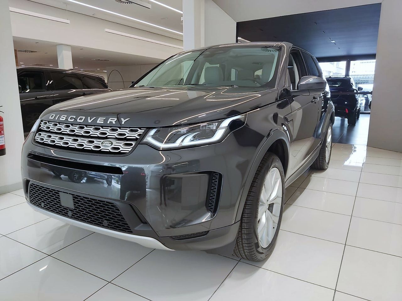Land Rover Discovery Sport ocasión segunda mano 2022 Eléctrico por 66.306€ en Málaga