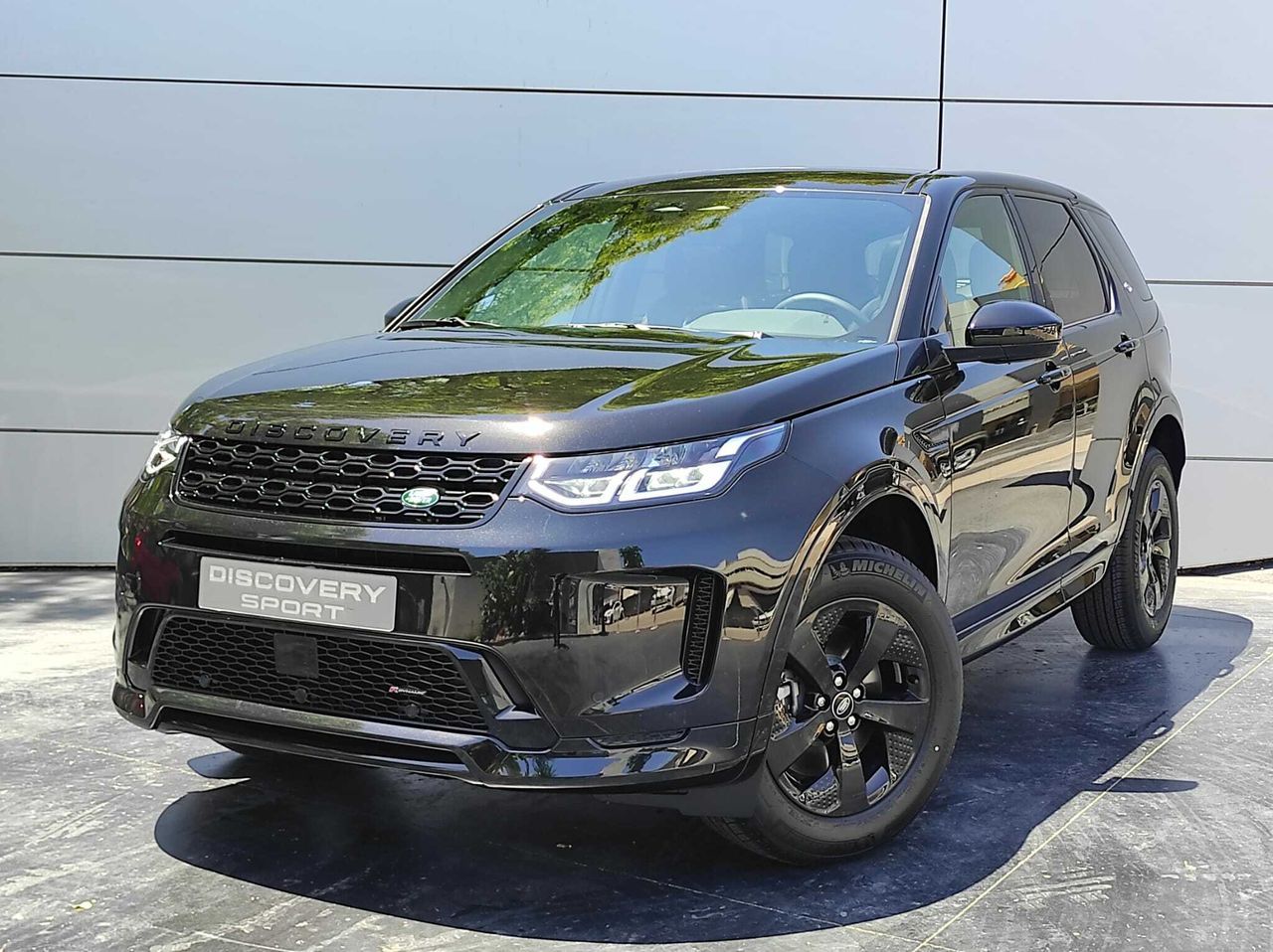Land Rover Discovery Sport ocasión segunda mano 2023 Diésel por 67.940€ en Málaga