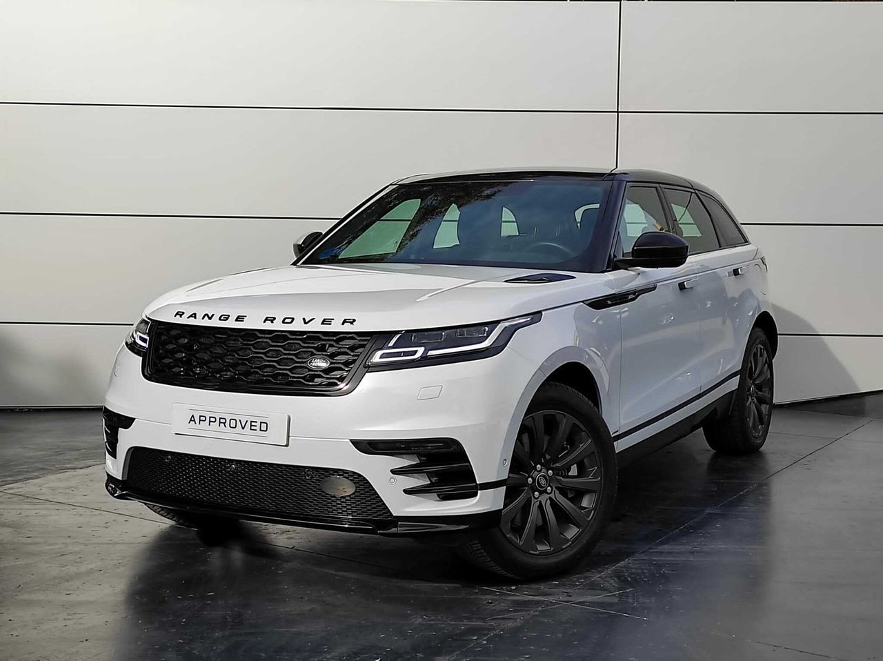 Land Rover Range Rover Velar ocasión segunda mano 2021 Eléctrico por 97.000€ en Málaga