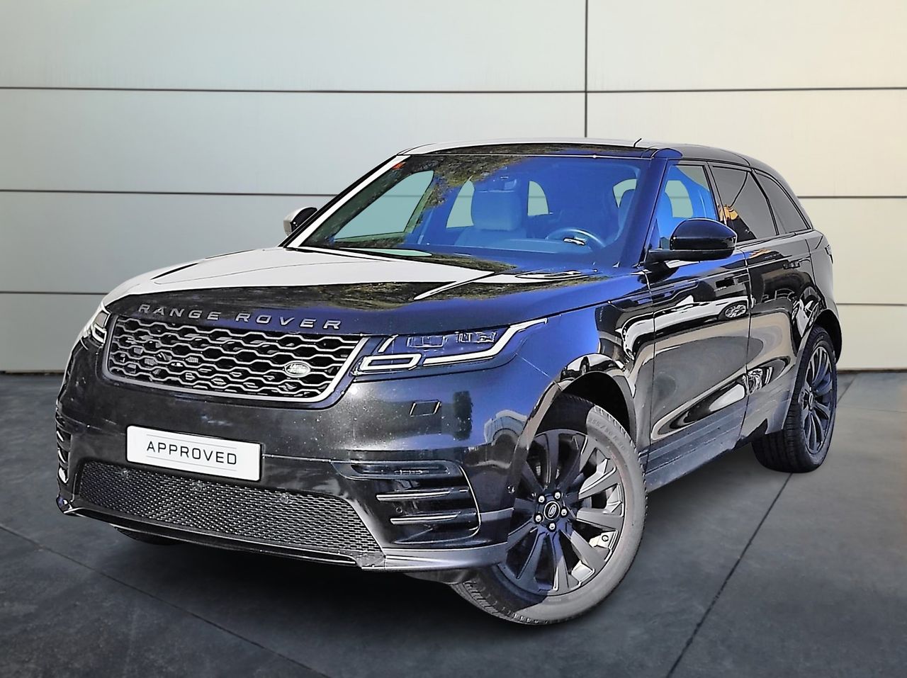 Land Rover Range Rover Velar ocasión segunda mano 2018 Diésel por 57.900€ en Málaga