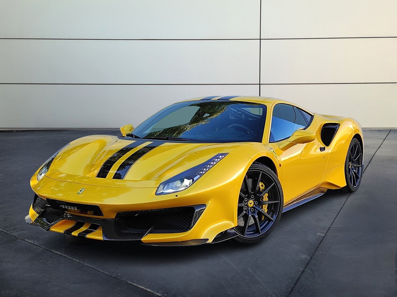 Ferrari 488 ocasión segunda mano 2019 Gasolina por 395.000€ en Málaga