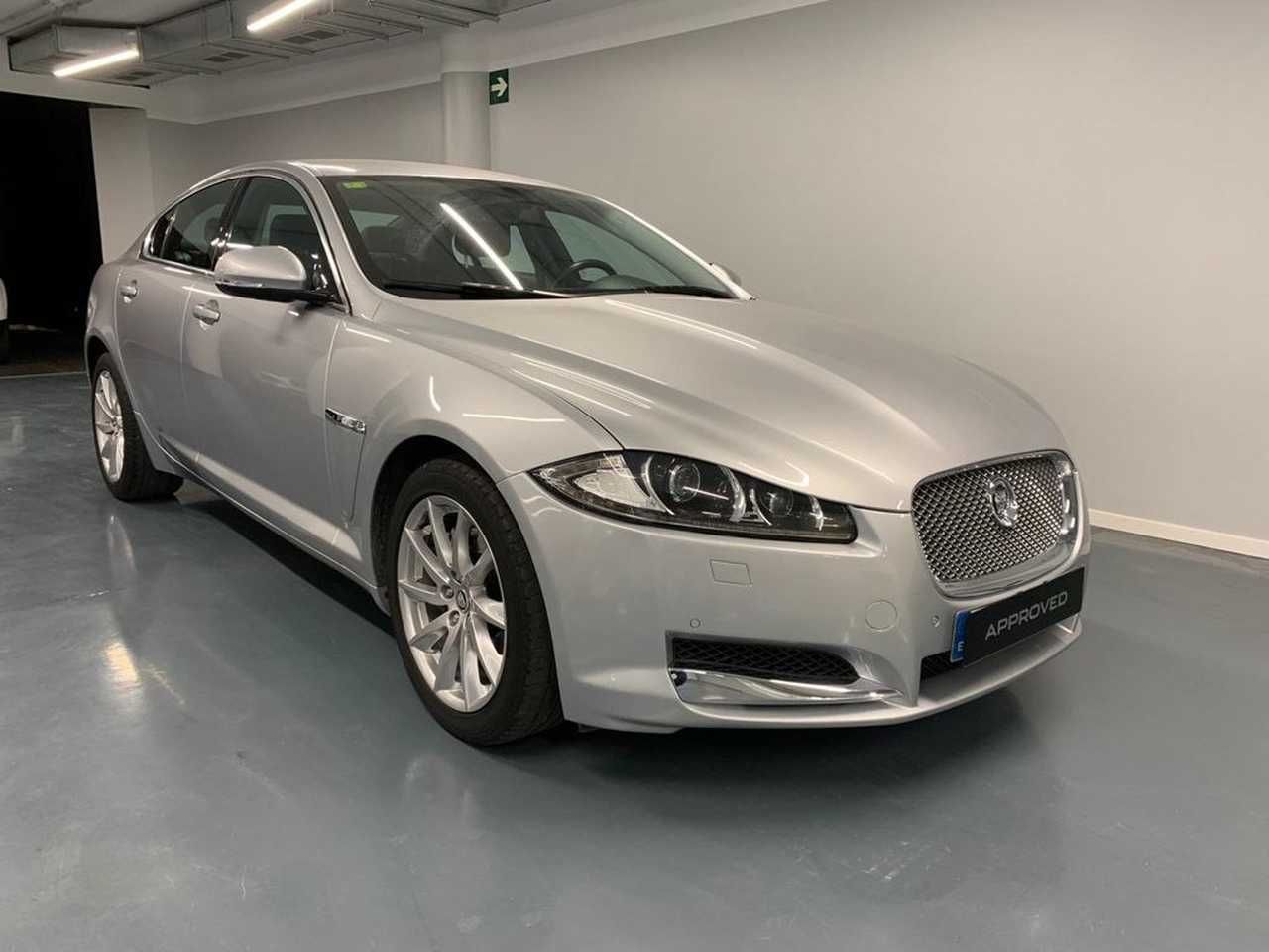 Foto jaguar xf 2012 /