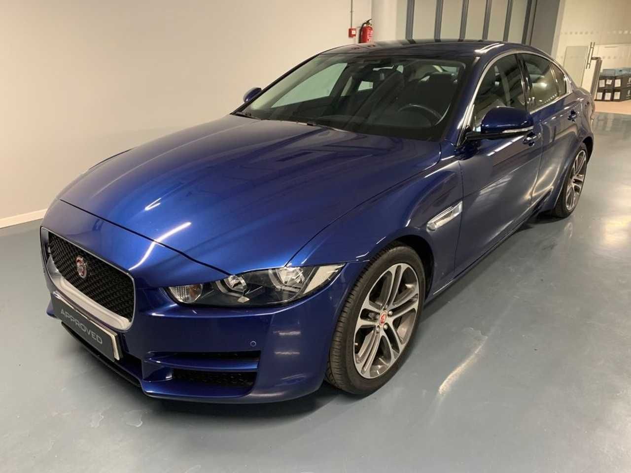 Foto jaguar xe 2016 /