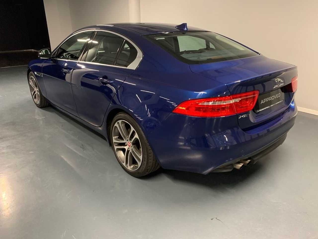 jaguar xe 2016 / foto grande (2)
