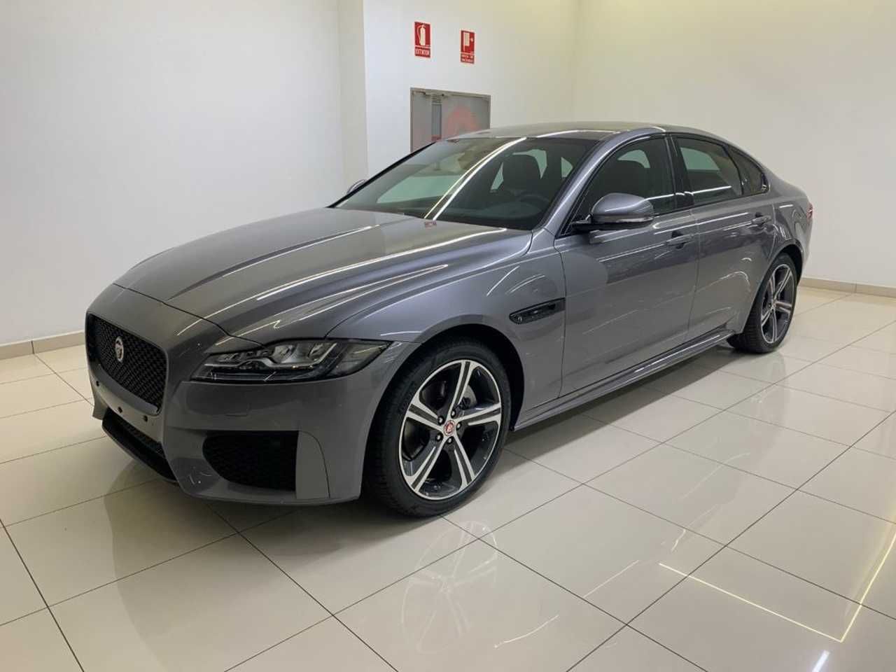 Foto jaguar xf 2020 /