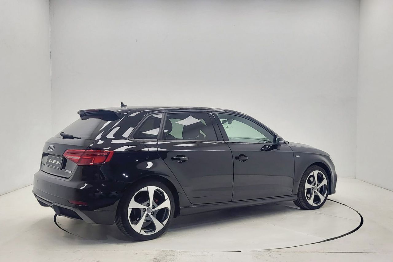 Audi A3 Sportback 1.6 30TDI S-LINE 116CV  - Foto 3