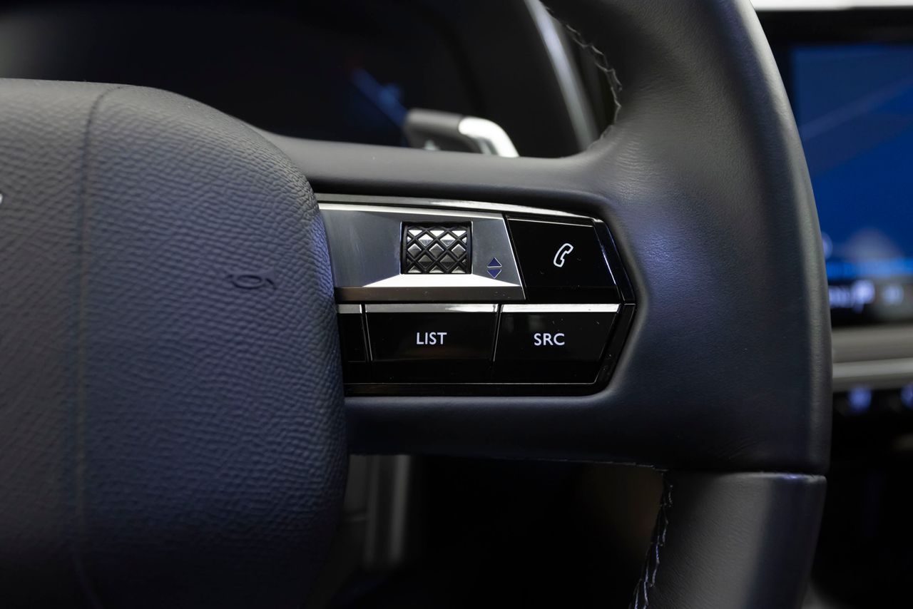 DS Automobiles DS 7 SO CHIC 2.0 HDI AT8 180 cv  - Foto 31