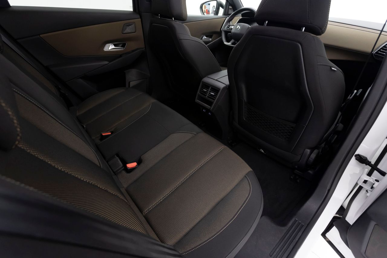 DS Automobiles DS 7 SO CHIC 2.0 HDI AT8 180 cv  - Foto 16