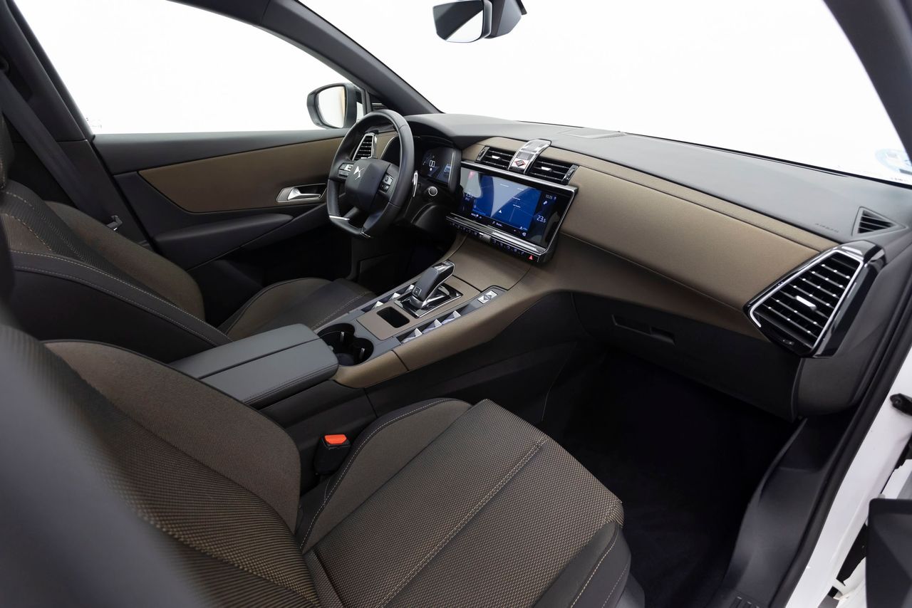 DS Automobiles DS 7 SO CHIC 2.0 HDI AT8 180 cv  - Foto 24