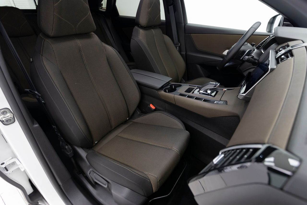 DS Automobiles DS 7 SO CHIC 2.0 HDI AT8 180 cv  - Foto 25